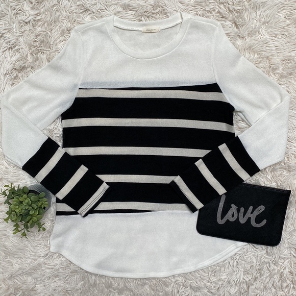 12PM by Mon Ami Stripe Top 💗 White Black Cream - Picture 2 of 11
